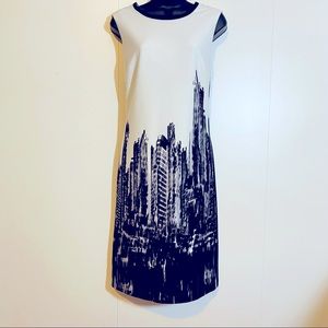 Anne Klein City Scape Dress size 12. Black and White